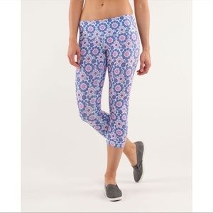 Lululemon Wunder Under Crop Twiggy Printed Power Purple / Aquamarine legging s6
